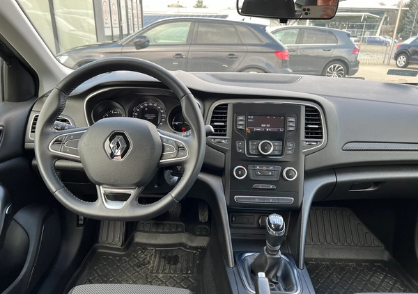 Renault Megane cena 58900 przebieg: 59746, rok produkcji 2019 z Chełmno małe 436